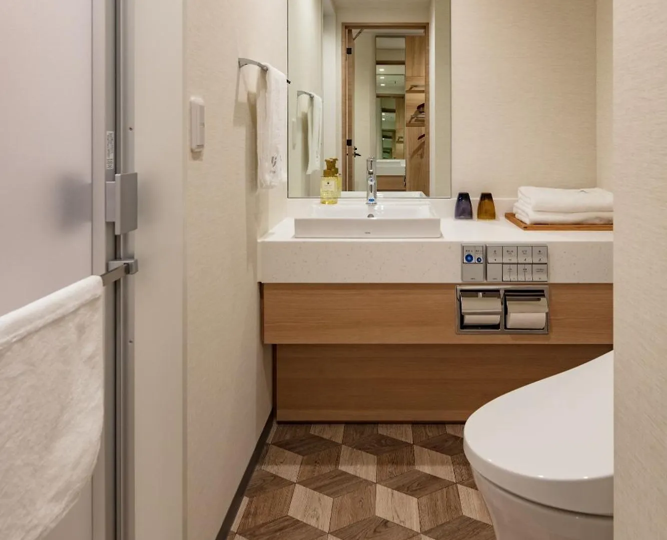 Via Inn Prime Nihonbashi Ningyocho Tokio
