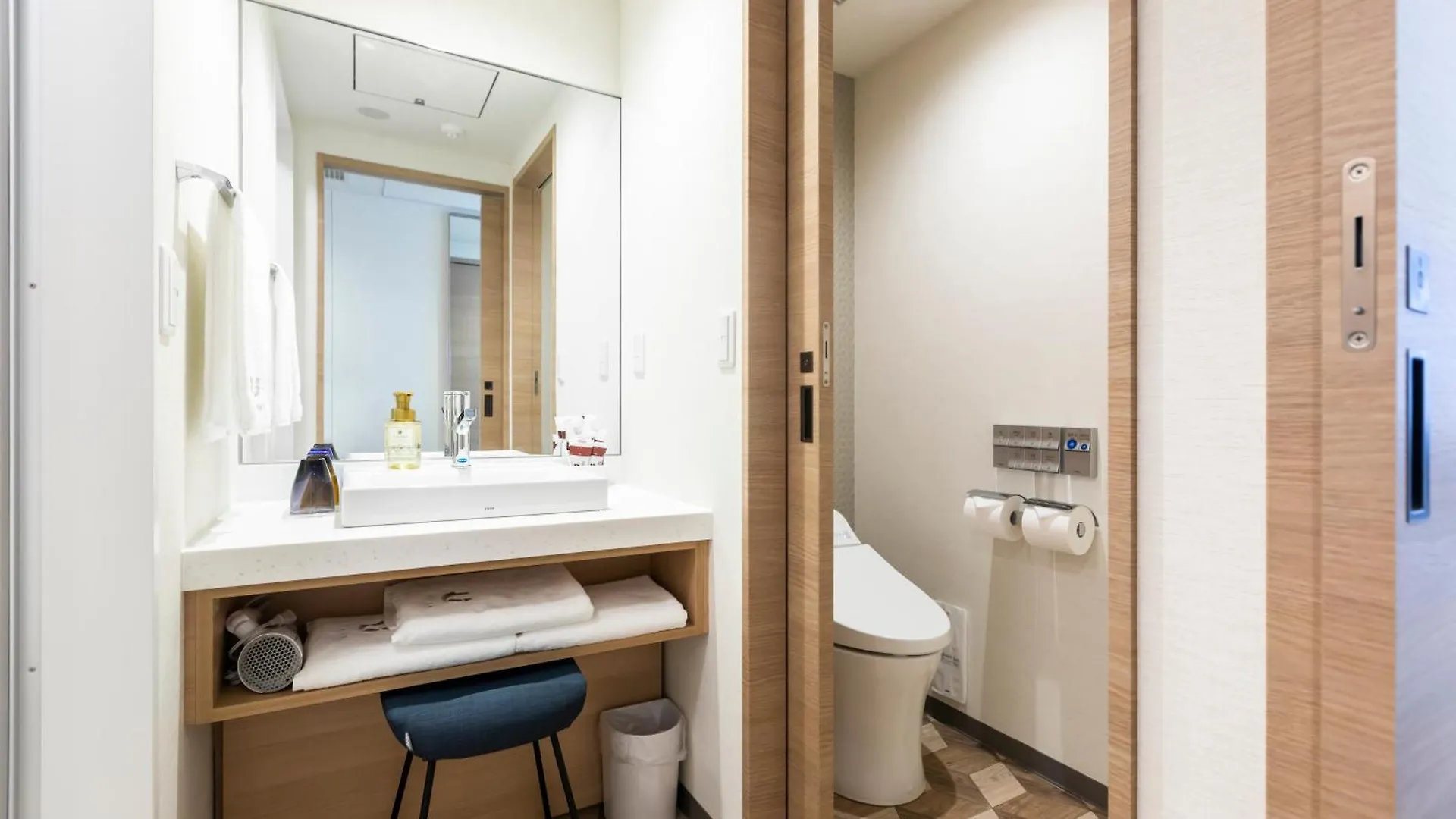 Via Inn Prime Nihonbashi Ningyocho Tokio 3*,